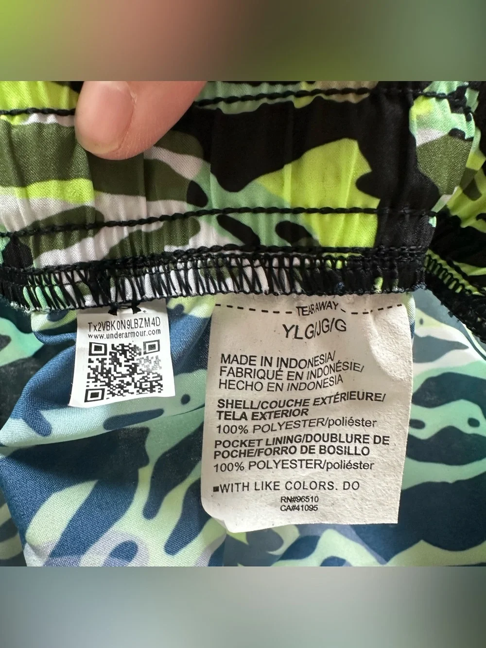 Under Armour Boys Camo Woven Polyester Shorts Youth L Loose Drawstring A236